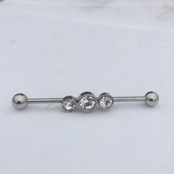 14g industrial bar cartilage piercing - Picture 3 of 3